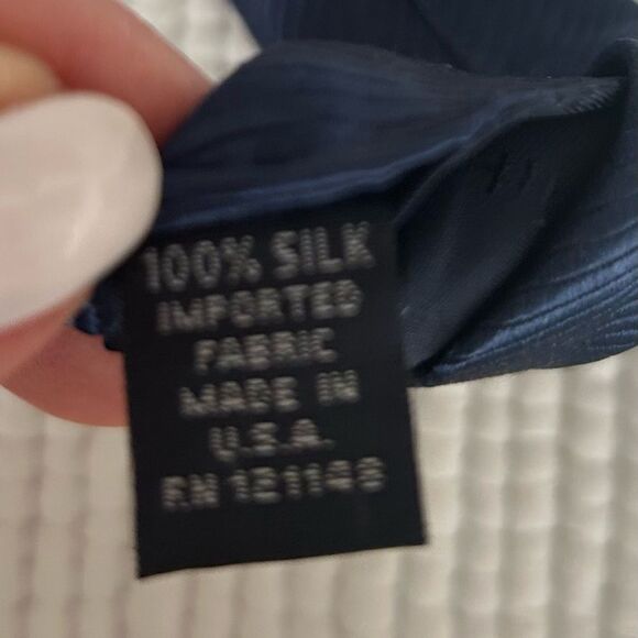 Tommy Hilfiger Men’s Red Blue White Plaid 100% Silk Tie - Picture 4 of 8